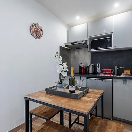 1 Bdr Large Terrace Apartment Nice