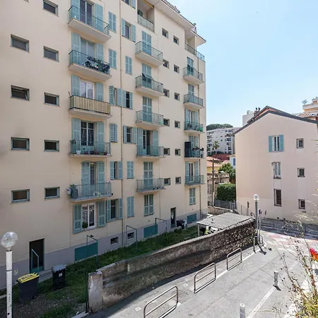 1 Bdr Large Terrace Lejlighed