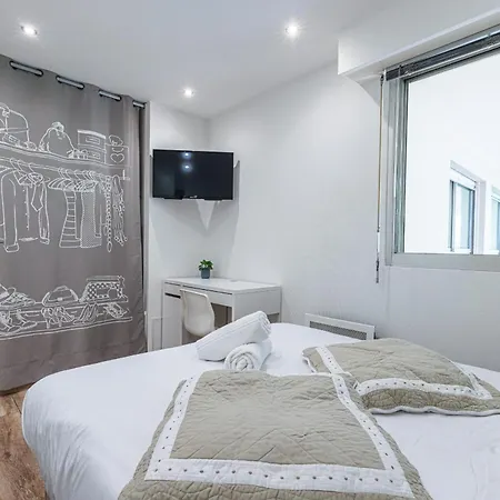 1 Bdr Large Terrace Apartament *